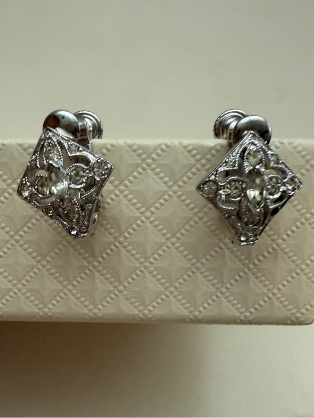 Vintage Mid Century Rhinestone Screw Back Earrings Silver Tone Geometric - Picture 1 of 3